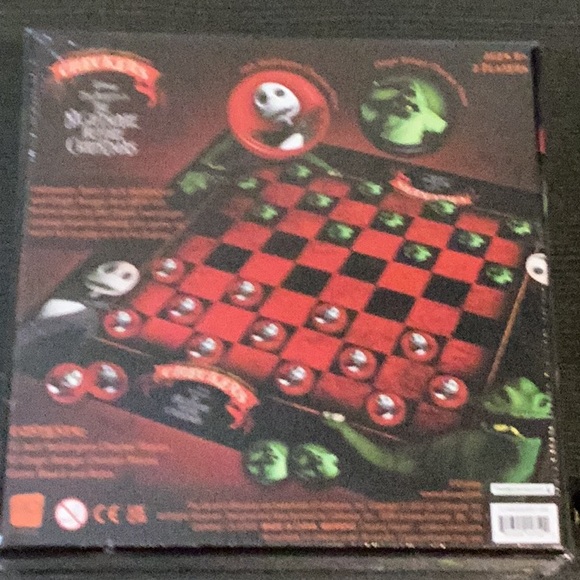 NIB Disney Tim Burton’s the night before Christmas checkers - Picture 2 of 4